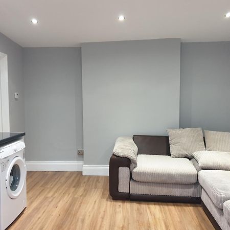 Lovely 1 Bedroom Flat High Barnet 3 Mins Away 外观 照片